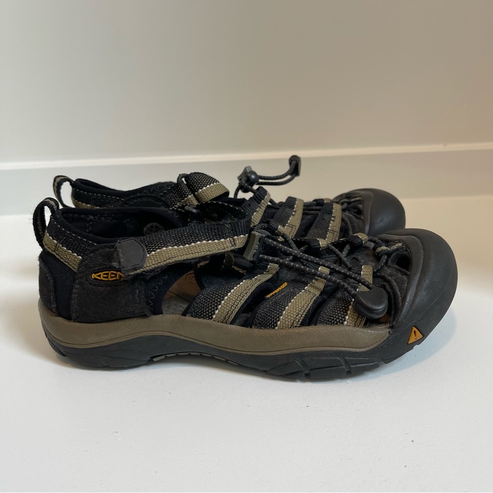 Keen Waterproof Sandals Shoes Youth 4 - Picture 5 of 7